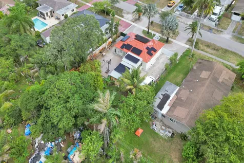 515 Ne 139 Street North Miami FL 33161