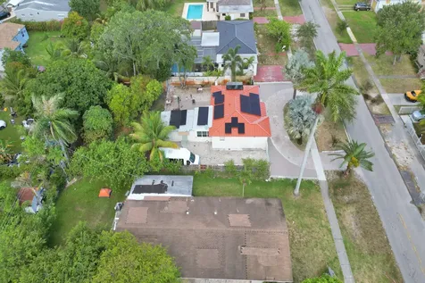 515 Ne 139 Street North Miami FL 33161
