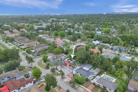 515 Ne 139 Street North Miami FL 33161