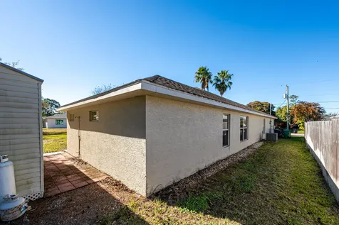 1443 Se Proctor Lane Port Saint Lucie FL 34983