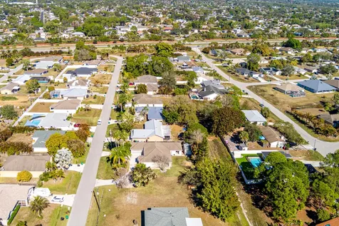 1443 Se Proctor Lane Port Saint Lucie FL 34983
