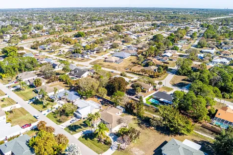 1443 Se Proctor Lane Port Saint Lucie FL 34983
