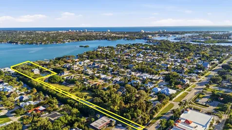 953 Thayer Lane Jupiter FL 33458