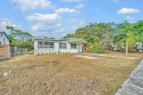 8487 Se Begonia Way Hobe Sound FL 33455