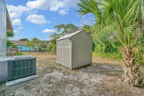 8487 Se Begonia Way Hobe Sound FL 33455