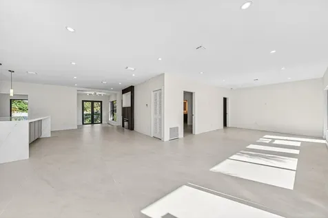 1004 Avon Road West Palm Beach FL 33401