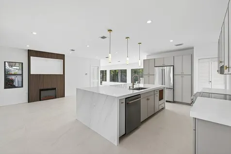 1004 Avon Road West Palm Beach FL 33401