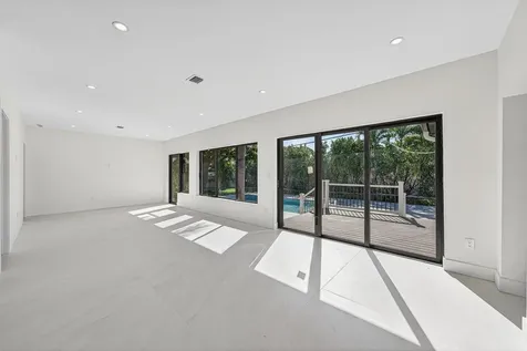 1004 Avon Road West Palm Beach FL 33401