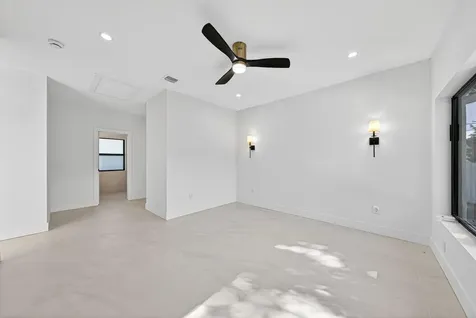1004 Avon Road West Palm Beach FL 33401