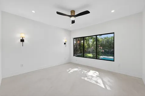 1004 Avon Road West Palm Beach FL 33401