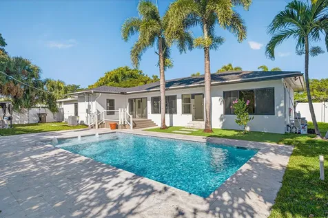 1004 Avon Road West Palm Beach FL 33401