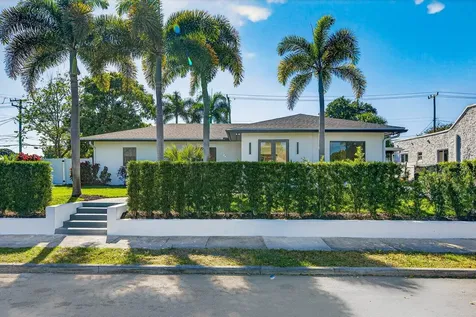 1004 Avon Road West Palm Beach FL 33401