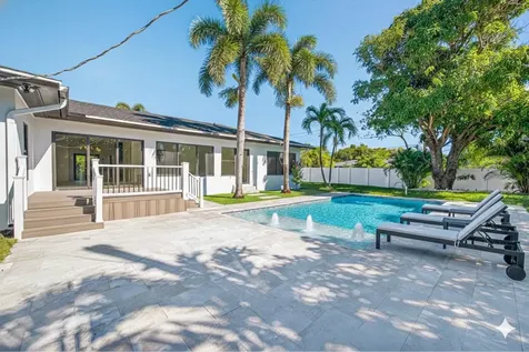 1004 Avon Road West Palm Beach FL 33401