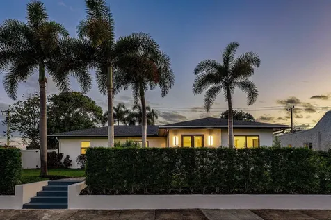 1004 Avon Road West Palm Beach FL 33401