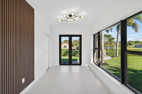 1004 Avon Road West Palm Beach FL 33401