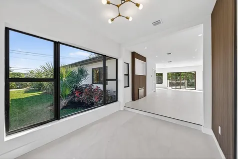 1004 Avon Road West Palm Beach FL 33401