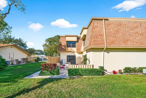 865 Nw 29th Avenue Delray Beach FL 33445