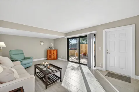 865 Nw 29th Avenue Delray Beach FL 33445