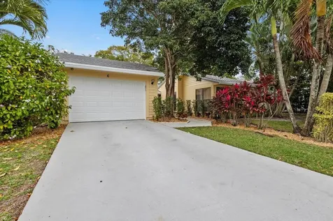 6691 S Pine Court Palm Beach Gardens FL 33418