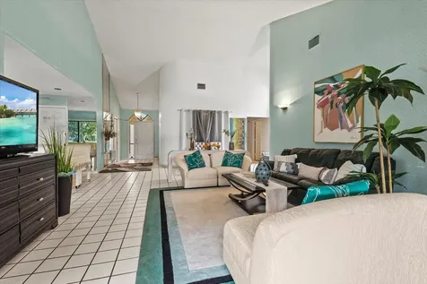 6691 S Pine Court Palm Beach Gardens FL 33418