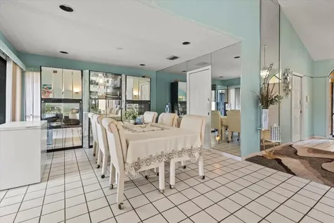 6691 S Pine Court Palm Beach Gardens FL 33418