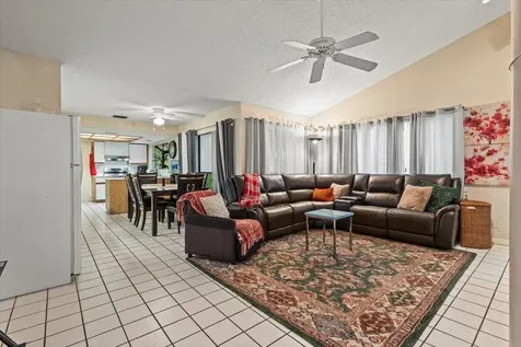 6691 S Pine Court Palm Beach Gardens FL 33418