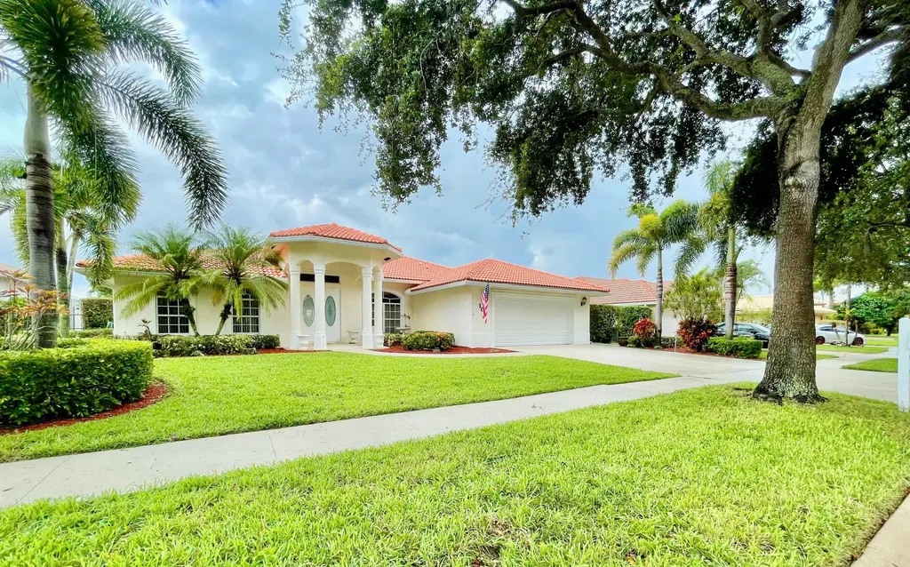 106 Pepper Tree Crescent Royal Palm Beach FL 33411