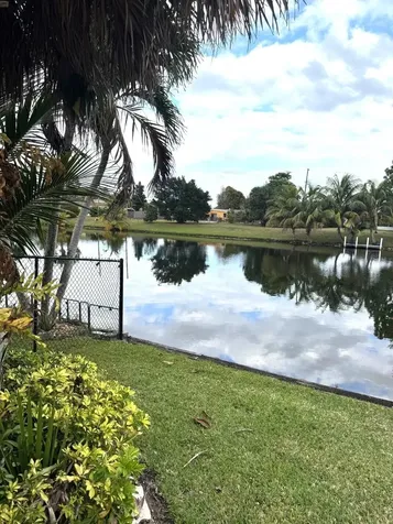 106 Pepper Tree Crescent Royal Palm Beach FL 33411