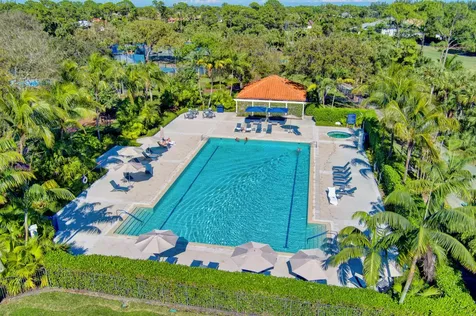 9221 Heathridge Drive West Palm Beach FL 33411