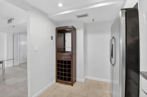 5280 Nw 2nd Avenue Boca Raton FL 33487