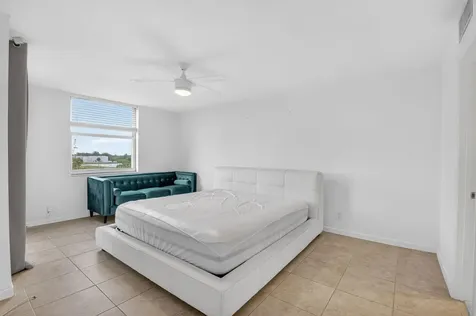 5280 Nw 2nd Avenue Boca Raton FL 33487