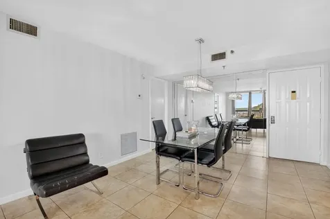 5280 Nw 2nd Avenue Boca Raton FL 33487