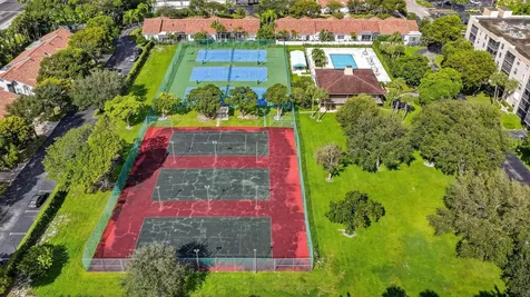 5280 Nw 2nd Avenue Boca Raton FL 33487