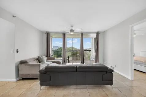 5280 Nw 2nd Avenue Boca Raton FL 33487