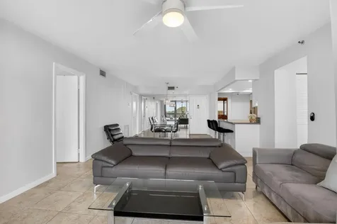 5280 Nw 2nd Avenue Boca Raton FL 33487