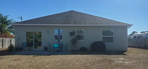 433 Sw Leona Drive Port Saint Lucie FL 34953