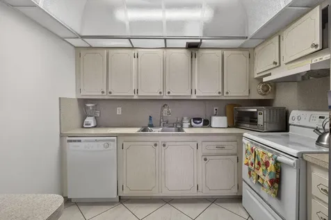 330 Wellington G West Palm Beach FL 33417