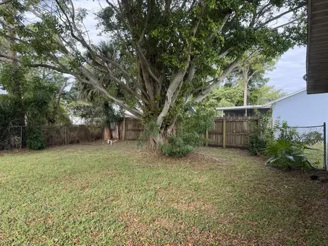 2342 SW Bayshore Boulevard Port Saint Lucie FL 34984