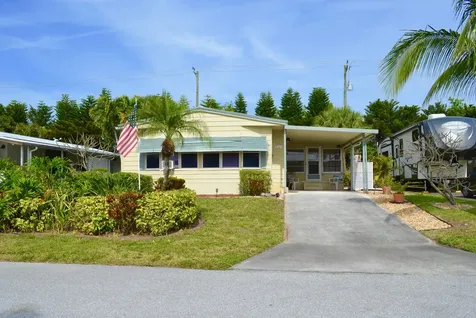 8031 Se Homestead Avenue Hobe Sound FL 33455