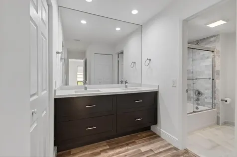 8536 Casa Del Lago Boca Raton FL 33433