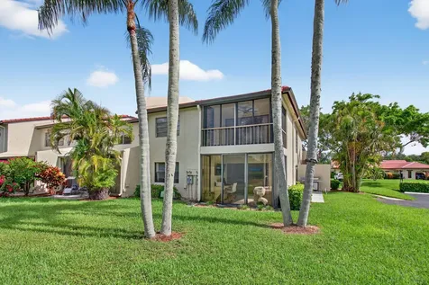 8536 Casa Del Lago Boca Raton FL 33433