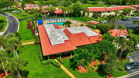 8536 Casa Del Lago Boca Raton FL 33433