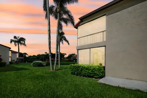 8536 Casa Del Lago Boca Raton FL 33433