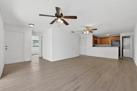9409 NW 49th Court Sunrise FL 33351