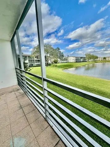147 Fanshaw D Boca Raton FL 33434
