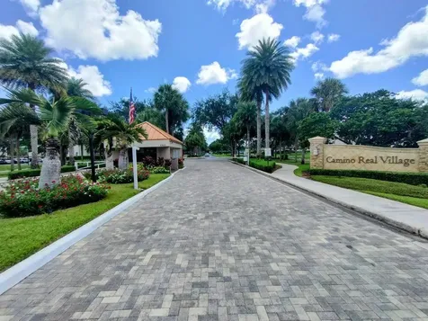5749 Camino Del Sol Boca Raton FL 33433