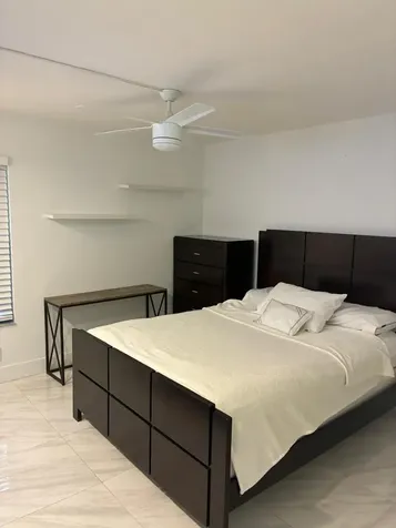 5749 Camino Del Sol Boca Raton FL 33433