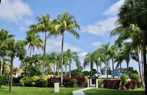 5749 Camino Del Sol Boca Raton FL 33433