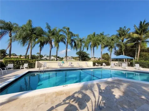 5749 Camino Del Sol Boca Raton FL 33433