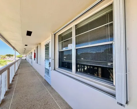 130 Chatham F West Palm Beach FL 33417